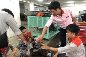 Người Việt tăng mua xe, ngành học kỹ thuật ô tô 'hot'