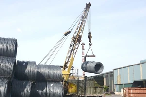 Sắt thép xuất khẩu sang Trung Quốc tăng khủng hơn 12 lần