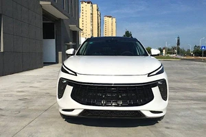 Năm tháng, Việt Nam chi 1,5 tỉ USD mua ô tô nguyên chiếc