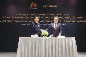 Ông lớn ngành lúa gạo ký kết cung ứng 500.000 tấn gạo cho Vinafood 1