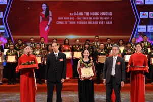 Vinh danh Top 10 thương hiệu nổi tiếng Đất Việt 2022