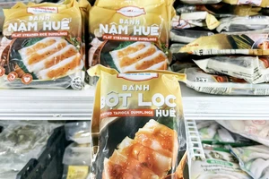 ‘Hoàng hậu’ bánh bột lọc, bánh nậm đắt hàng đầu năm tại Mỹ