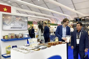 Giá cà phê vượt mức 130.000 đồng/kg, lập đỉnh mới