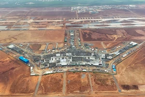 Bất động sản ‘ăn theo’ hạ tầng cao tốc, sân bay: Hưởng lợi nhưng tiềm ẩn rủi ro