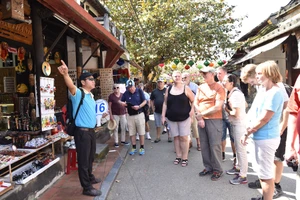 Khách quốc tế đổ về Việt Nam, khách sạn nghỉ dưỡng thắng lớn