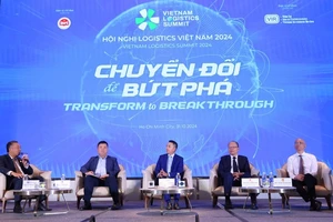 Xây trung tâm logistics quy mô lớn cạnh tranh hàng nhập giá rẻ 