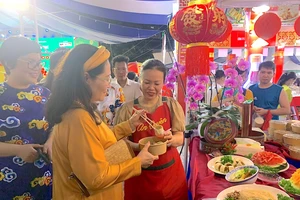 Hàng loạt món ăn ngon tại Lễ hội ẩm thực Chợ Lớn 