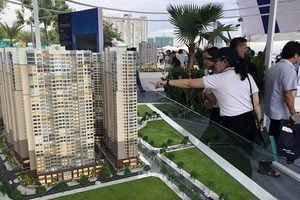 Phân khúc cao cấp 'độc chiếm' thị trường căn hộ TP.HCM