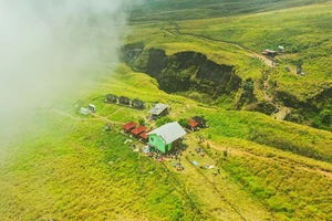 Du lịch 2025: Xu hướng xanh, công nghệ và trải nghiệm lên ngôi