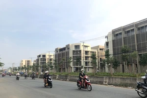 Bất động sản TP.HCM 6 tháng đầu năm: Nhiều căn hộ cao cấp, vắng bóng nhà ở xã hội