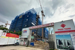 Buộc xây nhà ở xã hội tại dự án thương mại: Lo ngại xung đột, bất cập