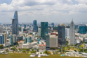 Giá thuê mặt bằng trung tâm TP.HCM và Hà Nội vẫn đắt đỏ