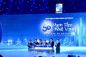 PINACO đánh dấu mốc 50 năm bằng dòng ắc quy xanh S76 sạc siêu tốc