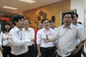  Bí thư Thăng: 'Lương kỹ sư CNTT 8-10 triệu, làm sao sống?'