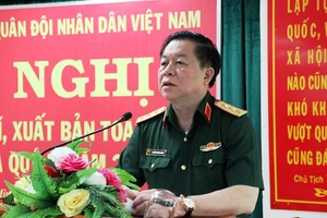 'Làm báo không chỉ để cho chúng tôi mang hàm tướng đọc'