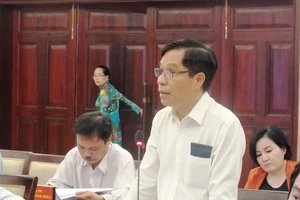 TP.HCM được tăng thu nhập cho cán bộ là một thách thức