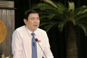 Chủ tịch UBND TP.HCM: ‘Không thể ngay lập tức hết ngập’