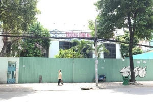 ‘Lãng phí đất công vì lợi ích cục bộ’