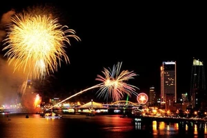 Tối 30-4, đến đâu xem bắn pháo hoa ở TP.HCM? 