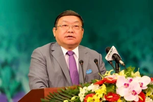 'Xây dựng TP.HCM đáng sống không chỉ như Singapore'