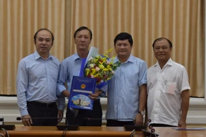 Phó tổng giám đốc Tổng Công ty Nông nghiệp Sài Gòn nghỉ hưu