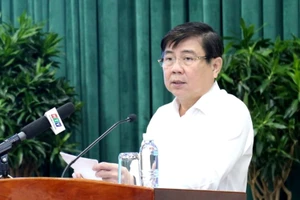 Chủ tịch UBND TP.HCM yêu cầu cán bộ không vui chơi Tết quá dài