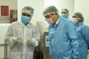 Chủ tịch TP.HCM: Đừng để nghiên cứu khoa học trong ngăn kéo