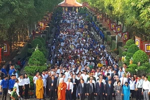 Hàng ngàn người dân TP.HCM dự giỗ tổ Hùng Vương