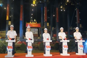 Tân Cảng Cát Lái phát lệnh làm hàng đầu năm