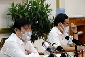 TP.HCM kêu gọi bác sĩ về hưu cùng chống dịch COVID-19 