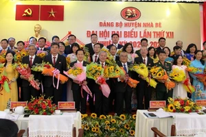 Ông Dương Thế Trung tái đắc cử bí thư huyện Nhà Bè