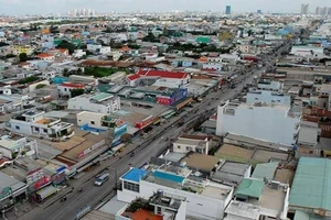 TP.HCM tiếp tục nghiên cứu đề án chuyển 1 số huyện thành quận