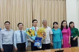 TP.HCM có Chủ tịch UBND quận 37 tuổi