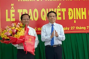 Ông Trần Văn Khuyên làm Bí thư Huyện ủy Hóc Môn