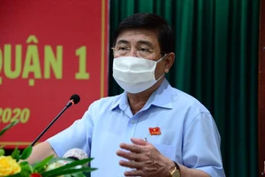 Chủ tịch UBND TP.HCM: 'Mỗi nhà là một pháo đài chống dịch'