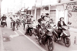 Đề xuất: Có thêm 1 ô dành cho xe máy rẽ trái ở giao lộ lớn