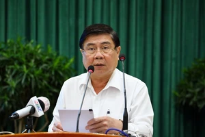 Chủ tịch UBND TP.HCM Nguyễn Thành Phong phát biểu tại hội nghị. Ảnh: TTBC