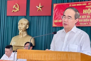 Ông Nguyễn Thiện Nhân tại hội nghị cử tri. Ảnh: hcmcpv.org.vn