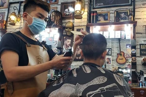 TP.HCM: Tạm dừng hoạt động các tiệm làm đẹp, hớt tóc, gội đầu