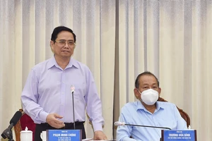Thủ tướng: TP.HCM cần nhanh chóng dập tắt đợt dịch COVID-19