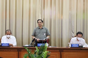 Thủ tướng: Cả nước mong chờ, tin tưởng và hướng về TP.HCM vượt qua đại dịch