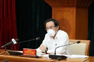 Bí thư TP.HCM: Lập nhiều đường dây nóng để người dân bày tỏ tâm tư