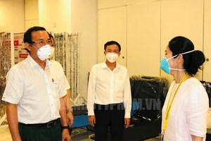 Bí thư TP.HCM: Cần nhân rộng mô hình chăm sóc F0 ở cộng đồng