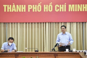 Sau khi thị sát, Thủ tướng chỉ đạo nhiều biện pháp chống dịch tại TP.HCM