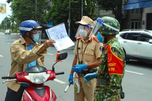 Phát hiện 30 F0 di chuyển trên đường, Công an TP.HCM xử lý ra sao?