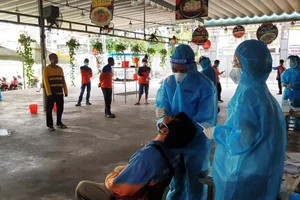 TP.HCM: Xét nghiệm 6.700 mẫu gộp cho shipper, phát hiện 64 mẫu dương tính