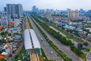 TP.HCM khẩn trương xây dựng kế hoạch phục hồi kinh tế sau 15-9