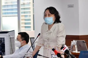 Bị dừng hợp đồng vì cung cấp suất ăn có sâu cho 1 bệnh viện dã chiến