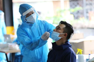 Diễn biến dịch phức tạp, TP.HCM ra văn bản tăng cường phòng chống COVID-19