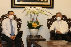 Bí thư Nguyễn Văn Nên cảm ơn đồng bào công giáo đã chung tay chống dịch